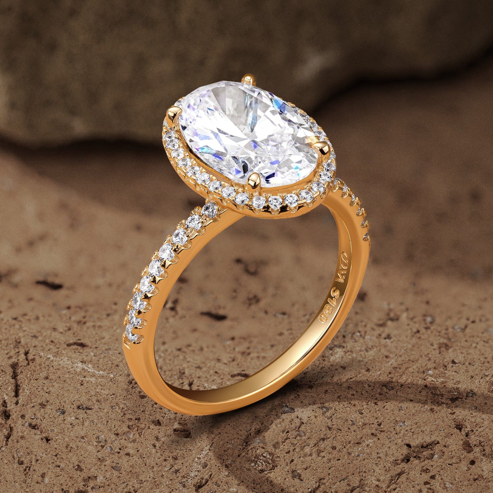 GENUINE LOVE Halo Engagement Ring - 1.01 Carat 10K Yellow Gold with a Oval Brillant Cut Lab-Grown Diamond