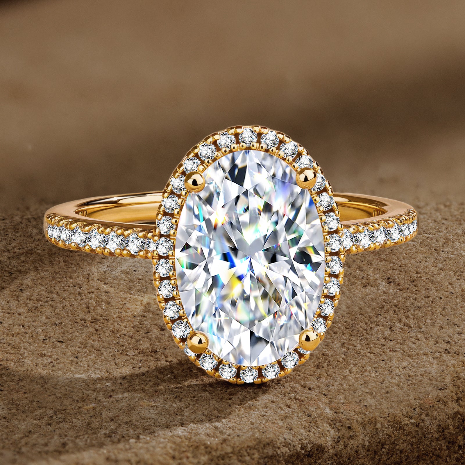 GENUINE LOVE Halo Engagement Ring - 1.01 Carat 18K Yellow Gold with a Oval Brillant Cut Lab-Grown Diamond